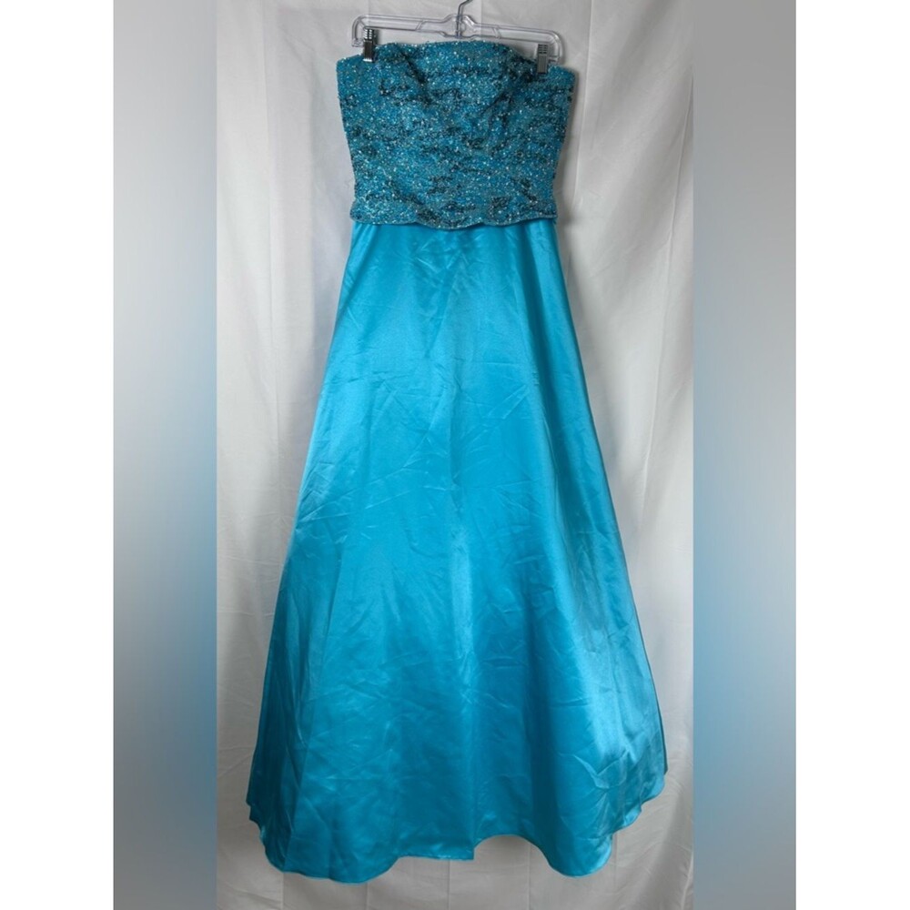 Lara Strapless Ball Gown Women’s Size 8 Turquoise Beaded Tulle Formal Dress
